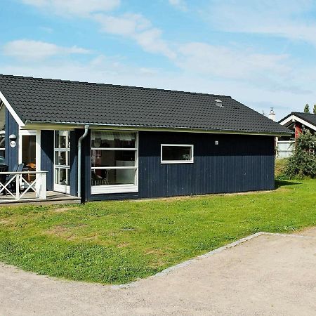 6 Person Holiday Home In Gro Enbrode Grossenbrode Ruang foto