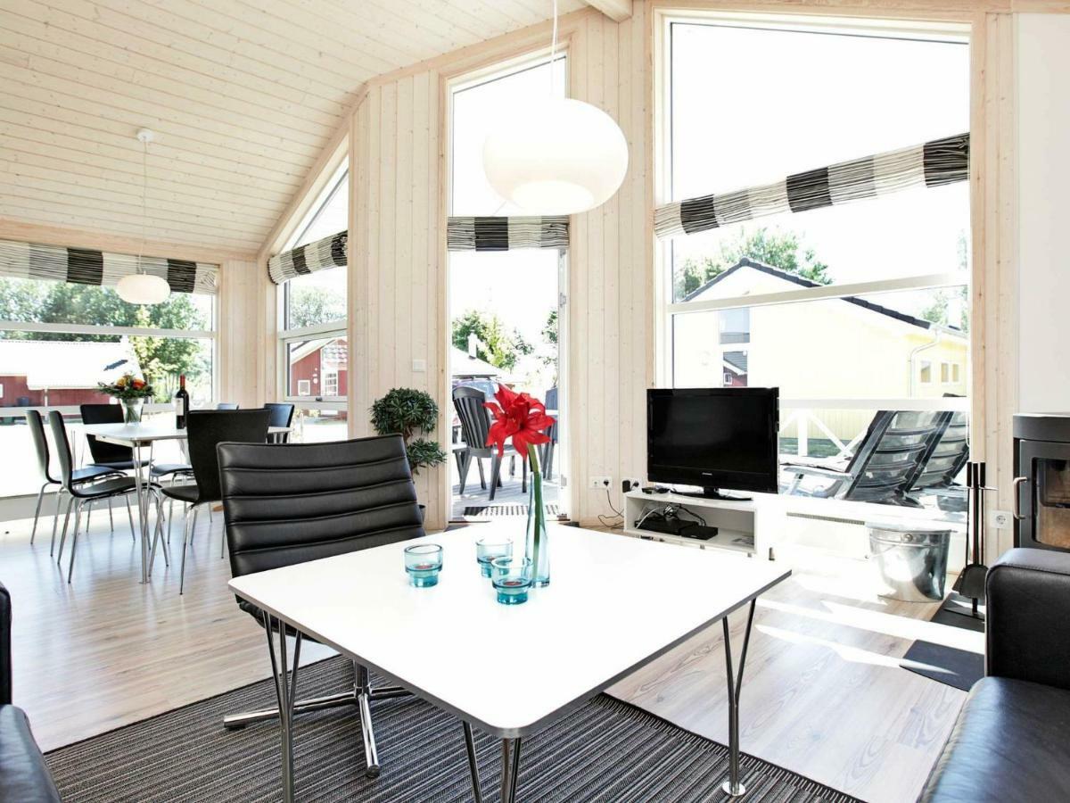 6 Person Holiday Home In Gro Enbrode Grossenbrode Bagian luar foto